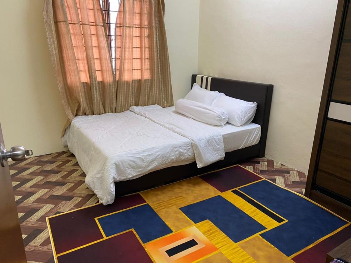 Homestay Sri Jasmine Kajang Exterior foto